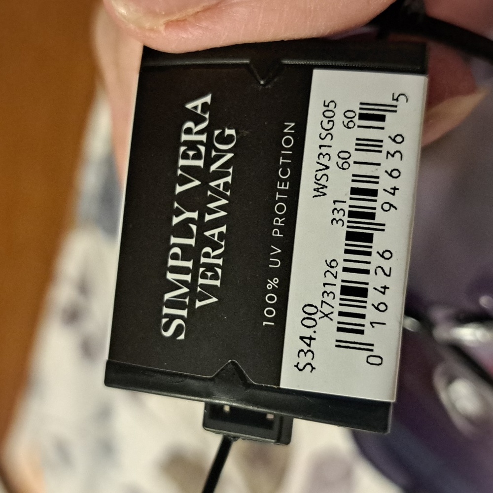 SALE Simply Vera sun glasses - Picture 2 of 4